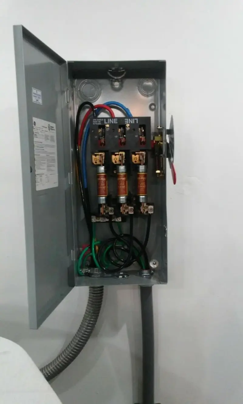 Three-phase disconnect switch installed for Smoke Detector Installation in East Bakersfield